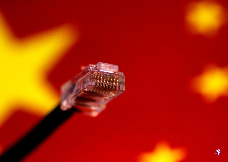 VPN运营在中国仍属法律监管的灰色地带，而中国政府今年已加大力度，巩固对网络的限制和管控。　　　　　　　　　　　　　　　　　　　　　　　　　　　　　　　　　　　　　　　　　（路透社）