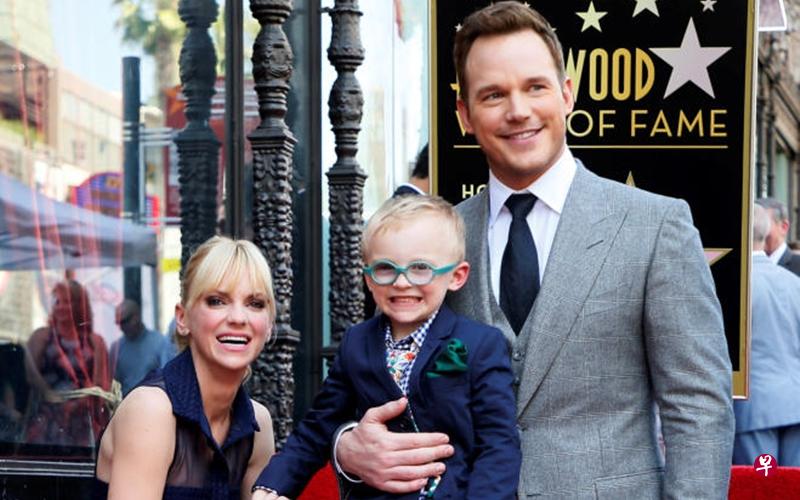 克里斯帕拉特与妻子安娜法瑞丝育有5岁儿子杰克。(路透社) 克里斯帕拉特与妻子安娜法瑞丝育有5岁儿子杰克。(路透社)