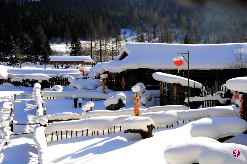 在雪乡里寻找梦幻家园。 在雪乡里寻找梦幻家园。