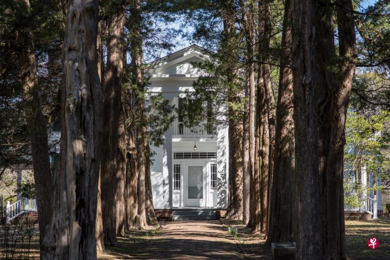 美国作家威廉·福克纳的故居,现已被列入美国国家历史名胜。(图取自visitoxfordms.com) 美国作家威廉·福克纳的故居,现已被列入美国国家历史名胜。(图取自visitoxfordms.com)