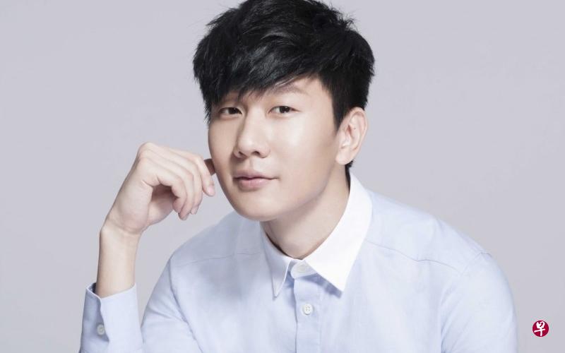 林俊杰夺下“年度本地歌手”和“年度本地歌曲创作人”两个大奖。(档案照) 林俊杰夺下“年度本地歌手”和“年度本地歌曲创作人”两个大奖。(档案照)