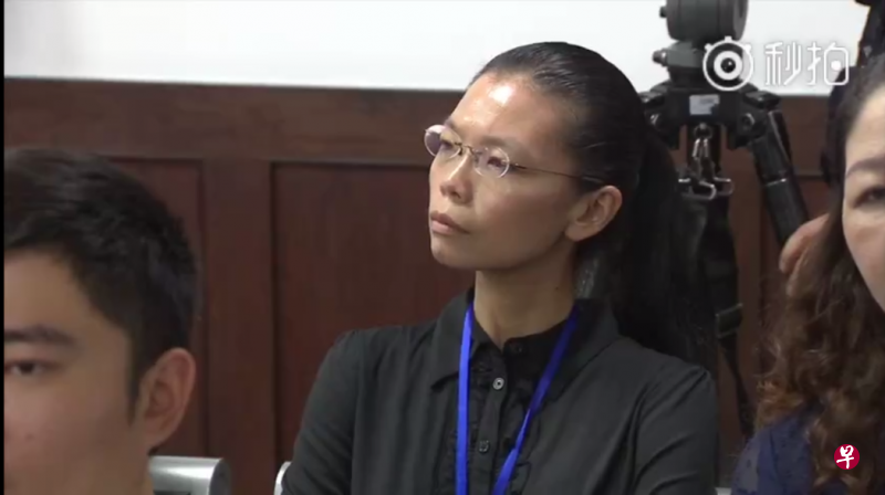 李明哲妻子李净瑜入庭旁听。(新浪微博岳阳中院官方帐号) 李明哲妻子李净瑜入庭旁听。(新浪微博岳阳中院官方帐号)