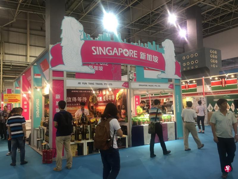 在本届的海丝博览会上,新加坡馆设有10个展位,共九家企业参展。(曾实摄) 在本届的海丝博览会上,新加坡馆设有10个展位,共九家企业参展。(曾实摄)