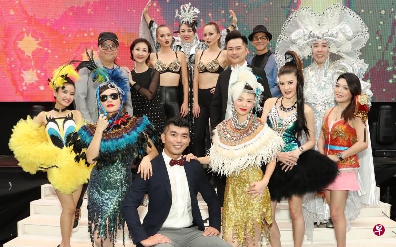 10年后欢乐重聚,《881》团队仍光鲜亮丽。 10年后欢乐重聚,《881》团队仍光鲜亮丽。