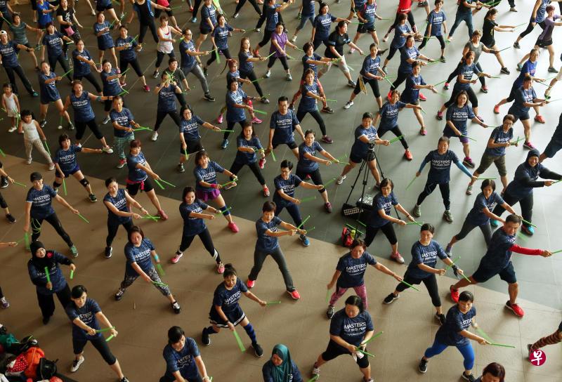 新加坡体育理事会属下的ActiveSG正式成立ActiveSG壮年俱乐部,鼓励年满40岁的国人多运动。(海峡时报) 新加坡体育理事会属下的ActiveSG正式成立ActiveSG壮年俱乐部,鼓励年满40岁的国人多运动。(海峡时报)