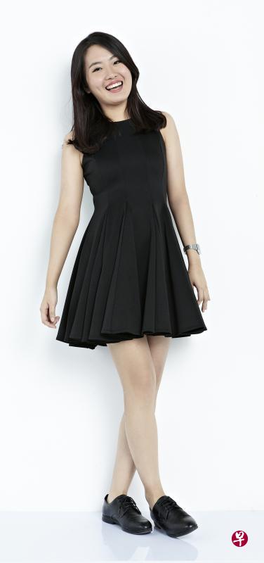 林婗姗每次瞒着母亲参加歌唱比赛或当婚礼歌手时,都必须偷偷摸摸,到外头“变装”。(照片由《The Voice决战好声》提供) 林婗姗每次瞒着母亲参加歌唱比赛或当婚礼歌手时,都必须偷偷摸摸,到外头“变装”。(照片由《The Voice决战好声》提供)