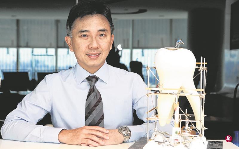 黄敬文医生：一般年长者，也包括一些中年人，对种植牙毫无概念。