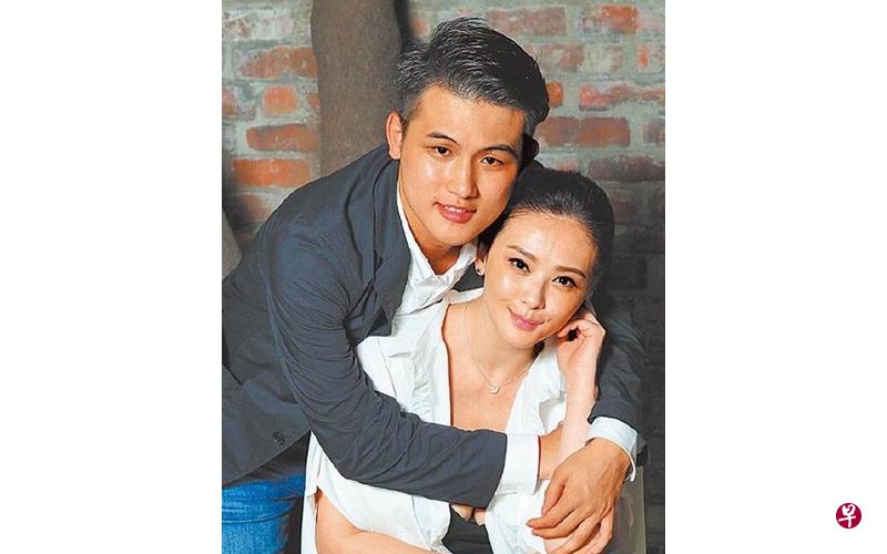 萧淑慎与梁轩安前天注册结婚。(互联网) 萧淑慎与梁轩安前天注册结婚。(互联网)