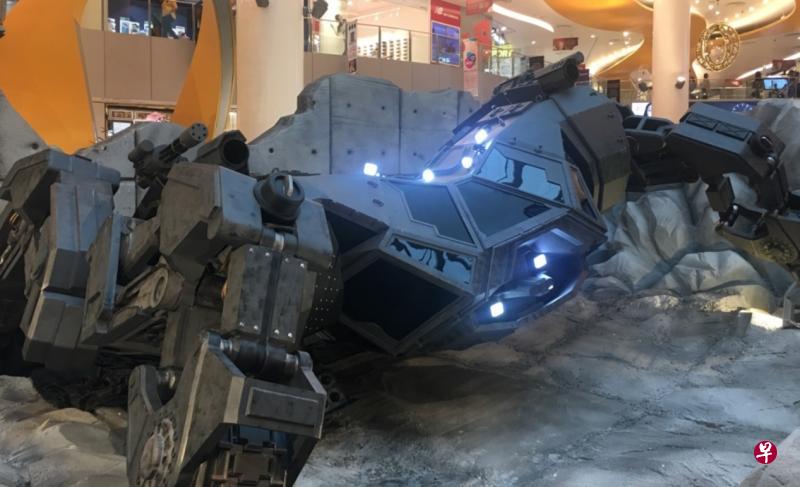 本地发行美商华纳电影获得美国电影公司同意,打造了实体的“夜行者”展出。 本地发行美商华纳电影获得美国电影公司同意,打造了实体的“夜行者”展出。