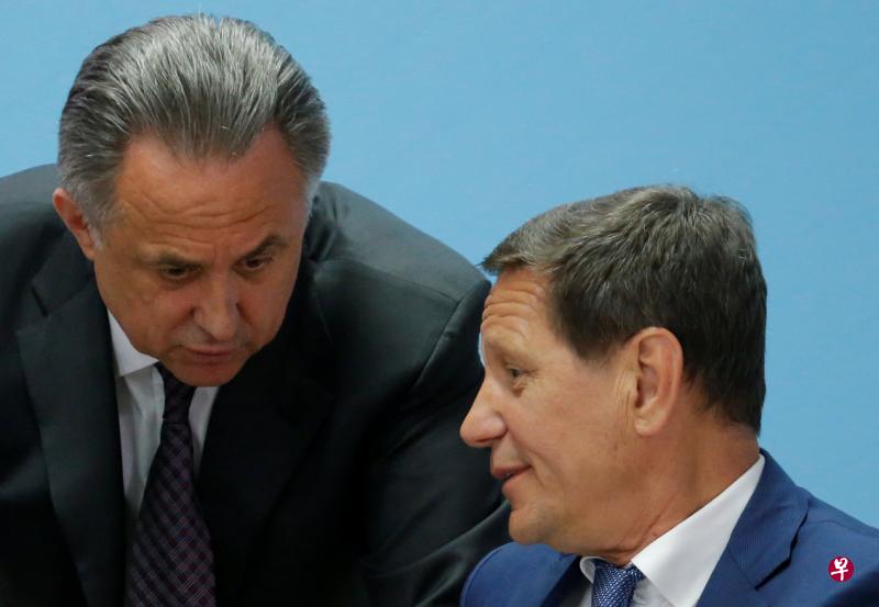 俄罗斯奥理会主席朱可夫(右)称,俄罗斯绝不承认其兴奋剂违规行为是由政府主导的。左为俄副总理穆特科。(路透社) 俄罗斯奥理会主席朱可夫(右)称,俄罗斯绝不承认其兴奋剂违规行为是由政府主导的。左为俄副总理穆特科。(路透社)