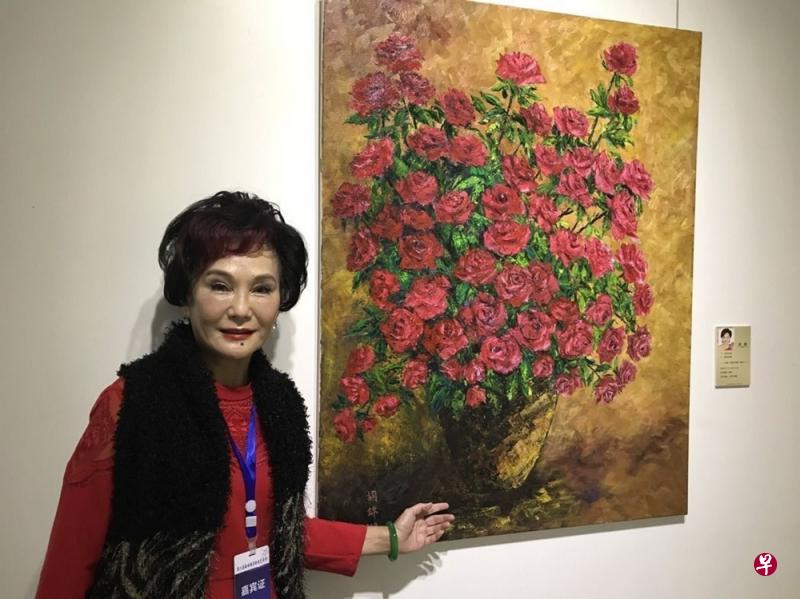 胡锦十多年前因为带女儿到美国念书,为了打发时间曾找老师习画。(互联网) 胡锦十多年前因为带女儿到美国念书,为了打发时间曾找老师习画。(互联网)