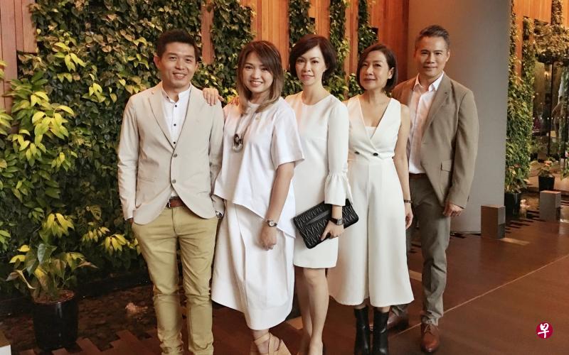 丽仪(右三)加入96.3好FM成为该台DJ。(UFM100.3提供) 丽仪(右三)加入96.3好FM成为该台DJ。(UFM100.3提供)