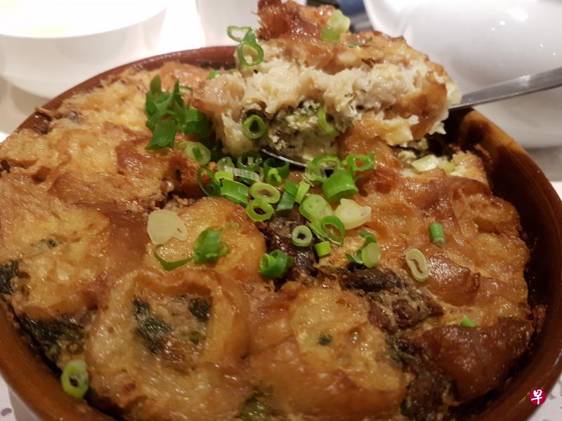 焗鱼肠是顺德菜系的一道名菜。 焗鱼肠是顺德菜系的一道名菜。