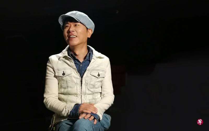 伍思凯要学员把自己当成表演嘉宾,减低得失心。(mm2 Entertainment提供) 伍思凯要学员把自己当成表演嘉宾,减低得失心。(mm2 Entertainment提供)