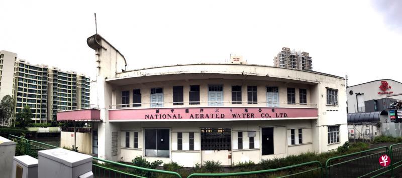这栋受保护建筑将融入新住宅发展项目,届时建筑将不设围栏,让它更贴近主要道路和加冷河。(龙国雄摄) 这栋受保护建筑将融入新住宅发展项目,届时建筑将不设围栏,让它更贴近主要道路和加冷河。(龙国雄摄)
