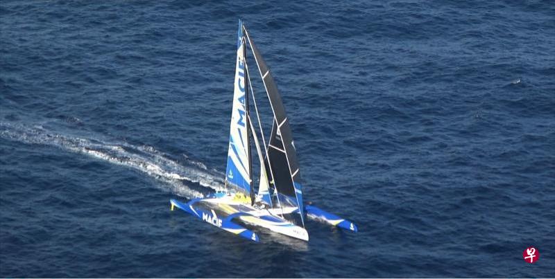 加巴特驾驶的帆船于新加坡时间昨天早上9时45分抵达终点,完成改写纪录的壮举。(法新社) 加巴特驾驶的帆船于新加坡时间昨天早上9时45分抵达终点,完成改写纪录的壮举。(法新社)