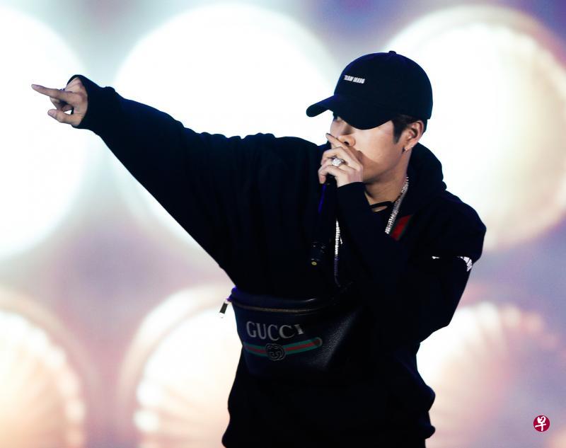 王嘉尔将出任《偶像练习生》的饶舌导师。(爱奇艺提供) 王嘉尔将出任《偶像练习生》的饶舌导师。(爱奇艺提供)