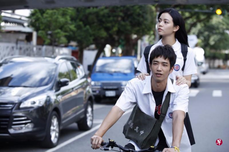 刘以豪在《带我去月球》暗恋宋芸桦。 刘以豪在《带我去月球》暗恋宋芸桦。