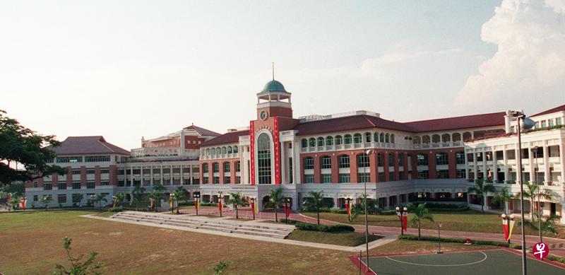 其中一所自主学校,南洋女中的校舍外观。(档案照) 其中一所自主学校,南洋女中的校舍外观。(档案照)