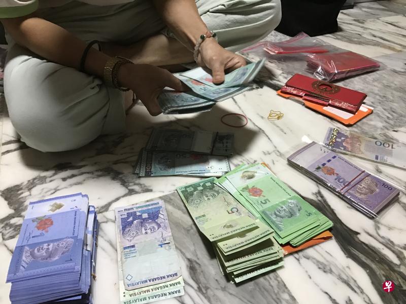 不少人认为令吉下来预计会继续攀升,早在上月就开始在本地兑换更多令吉。(档案照) 不少人认为令吉下来预计会继续攀升,早在上月就开始在本地兑换更多令吉。(档案照)