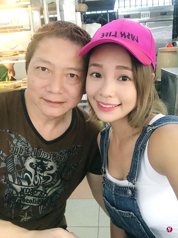 父女感情深厚,陈芷尤偶到摊位帮忙。(取自面簿) 父女感情深厚,陈芷尤偶到摊位帮忙。(取自面簿)