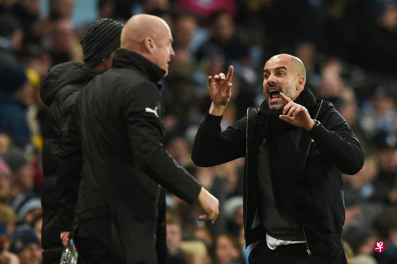 瓜迪奥拉(右)与戴奇(左)在场边起争执。(法新社) 瓜迪奥拉(右)与戴奇(左)在场边起争执。(法新社)