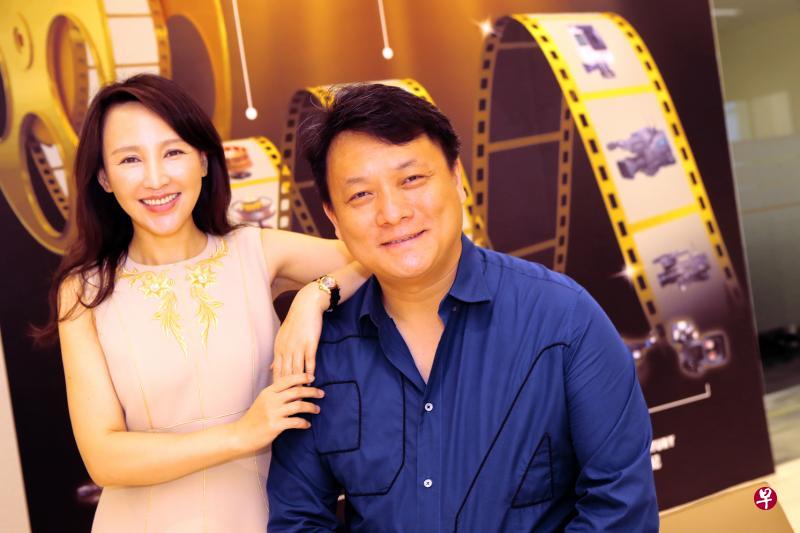 郭靖宇(右)与岳丽娜一起受访,畅谈他们夫妻联手筹备的三部电视剧。(陈来福摄) 郭靖宇(右)与岳丽娜一起受访,畅谈他们夫妻联手筹备的三部电视剧。(陈来福摄)