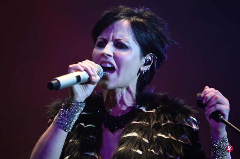 The Cranberries主唱Dolores O'Riordan突然去世。（法新社）