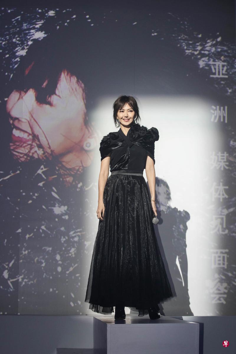 孙燕姿以高票夺得“最后欢迎女歌手”大奖。(互联网) 孙燕姿以高票夺得“最后欢迎女歌手”大奖。(互联网)