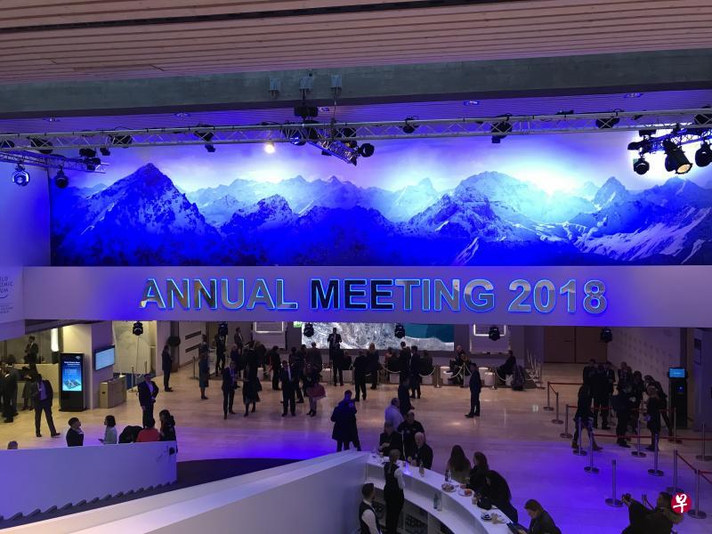 世界经济论坛2018年年会会场。(中国报道杂志社特约摄影李雪东摄) 世界经济论坛2018年年会会场。(中国报道杂志社特约摄影李雪东摄)