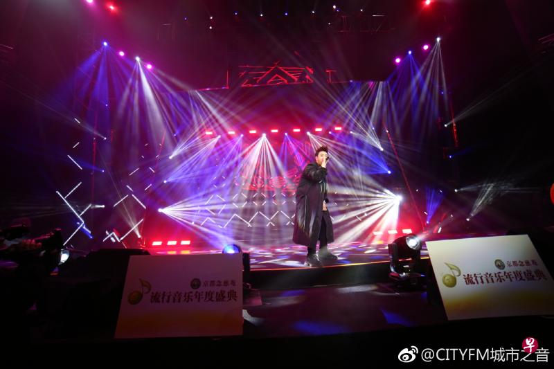 潘玮柏今年获颁年度最佳唱跳歌手。(UFM100.3提供) 潘玮柏今年获颁年度最佳唱跳歌手。(UFM100.3提供)