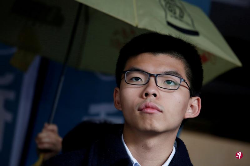 美国12名跨党派国会议员去信挪威诺贝尔委员会,提名香港三名学运领袖黄之锋、罗冠聪和周永康以及整个雨伞运动(占中),角逐今年的诺贝尔和平奖。(路透社) 美国12名跨党派国会议员去信挪威诺贝尔委员会,提名香港三名学运领袖黄之锋、罗冠聪和周永康以及整个雨伞运动(占中),角逐今年的诺贝尔和平奖。(路透社)