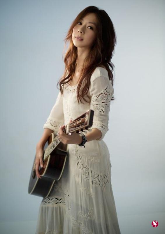 陈绮贞4月7日(周六)将在本地举办《陈绮贞Acoustic Cheer ego房间里的音乐会》。(ONE Production提供) 陈绮贞4月7日(周六)将在本地举办《陈绮贞Acoustic Cheer ego房间里的音乐会》。(ONE Production提供)