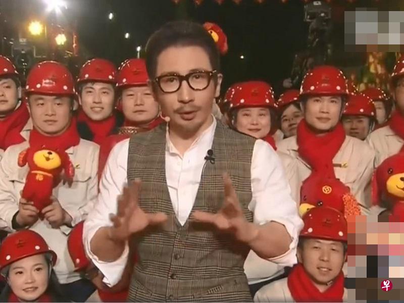 刘谦近日在湖南卫视“小年夜春晚”担任表演嘉宾。(互联网) 刘谦近日在湖南卫视“小年夜春晚”担任表演嘉宾。(互联网)
