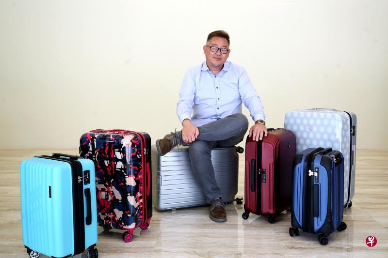 冯德勇:成功的企业家应该是出资金和建立平台,让有专长的人出谋献策,想出商业新点子,大家分工合作、分享利润。(陈福洲摄) 冯德勇:成功的企业家应该是出资金和建立平台,让有专长的人出谋献策,想出商业新点子,大家分工合作、分享利润。(陈福洲摄)