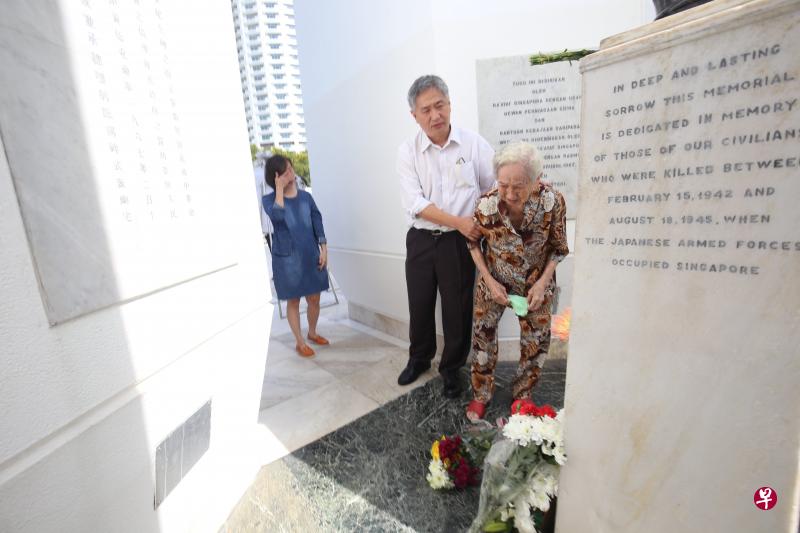 约1000人今天上午出席第51届悼念日本占领时期死难人民祭礼暨2018年全面防卫日纪念活动。(严宣融摄) 约1000人今天上午出席第51届悼念日本占领时期死难人民祭礼暨2018年全面防卫日纪念活动。(严宣融摄)