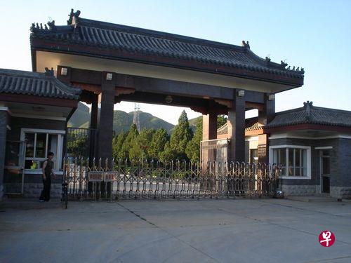 消息人士表示,秦城监狱人满为患,缺乏空间,不仅如此,狱方今年还禁止了所有大年初一前后两周的探监活动。 消息人士表示,秦城监狱人满为患,缺乏空间,不仅如此,狱方今年还禁止了所有大年初一前后两周的探监活动。