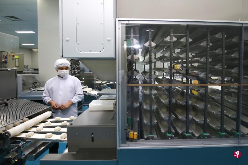 政府会通过简化和单一的生产力解决方案津贴,继续鼓励企业采纳新科技和生产力解决方案。(档案照片) 政府会通过简化和单一的生产力解决方案津贴,继续鼓励企业采纳新科技和生产力解决方案。(档案照片)