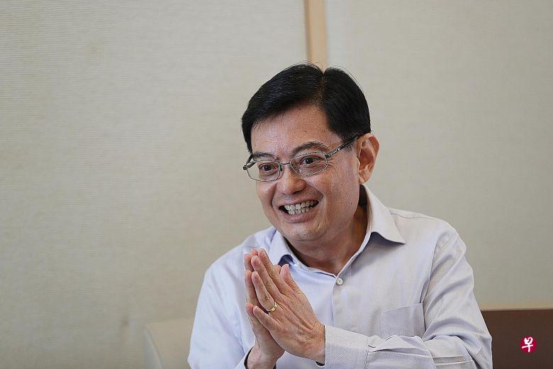 财政部长王瑞杰表示,提高消费税是一个艰难的决定,但这是现阶段新加坡提高税收最适当的方式。(海峡时报) 财政部长王瑞杰表示,提高消费税是一个艰难的决定,但这是现阶段新加坡提高税收最适当的方式。(海峡时报)