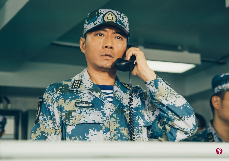 《红海行动》节奏扁平,兴奋感只源于炮弹威力和配备展现。(剧照/互联网) 《红海行动》节奏扁平,兴奋感只源于炮弹威力和配备展现。(剧照/互联网)