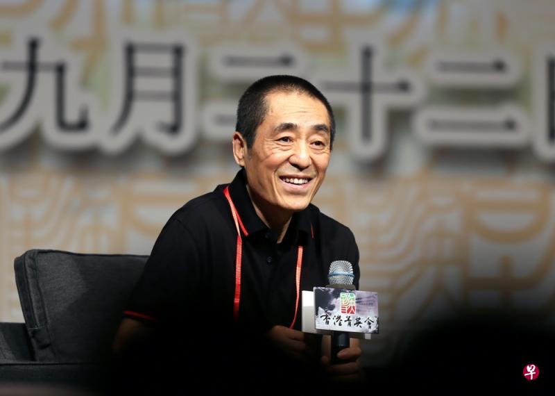 张艺谋:今晚的表演将带给观众全新感觉。(新华社) 张艺谋:今晚的表演将带给观众全新感觉。(新华社)