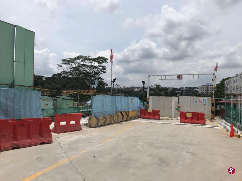 正在建设中的汤申—东海岸地铁线伦多站今早发生意外,一名建筑工人当场丧命。(蔡玮谦摄) 正在建设中的汤申—东海岸地铁线伦多站今早发生意外,一名建筑工人当场丧命。(蔡玮谦摄)