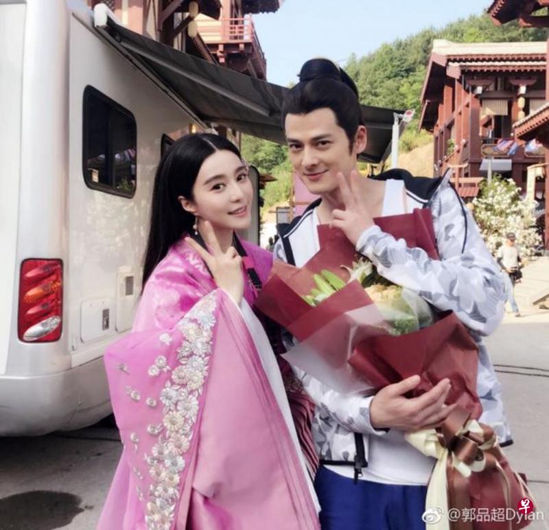 郭品超(右)与范冰冰演《巴清传》。 郭品超(右)与范冰冰演《巴清传》。