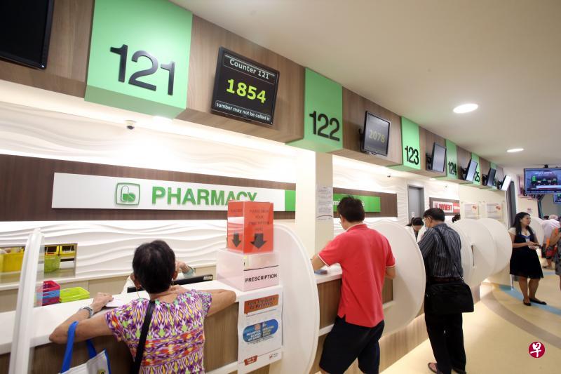 政府接下来将进一步扩大基层医疗服务,在2021年至2030年,增建六至八家综合诊疗所。增建综合诊疗所的地点,是根据该区对基层护理需求、人口结构,以及交通是否便利等因素为考量。(档案照片) 政府接下来将进一步扩大基层医疗服务,在2021年至2030年,增建六至八家综合诊疗所。增建综合诊疗所的地点,是根据该区对基层护理需求、人口结构,以及交通是否便利等因素为考量。(档案照片)