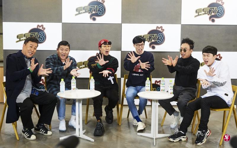 传《无限挑战》固定班底刘在石(右三起)、朴明秀、郑俊河(左)、哈哈(左三)将退出节目,仅留下新加入的曹世镐(左二)、梁世炯(右)。(互联网) 传《无限挑战》固定班底刘在石(右三起)、朴明秀、郑俊河(左)、哈哈(左三)将退出节目,仅留下新加入的曹世镐(左二)、梁世炯(右)。(互联网)