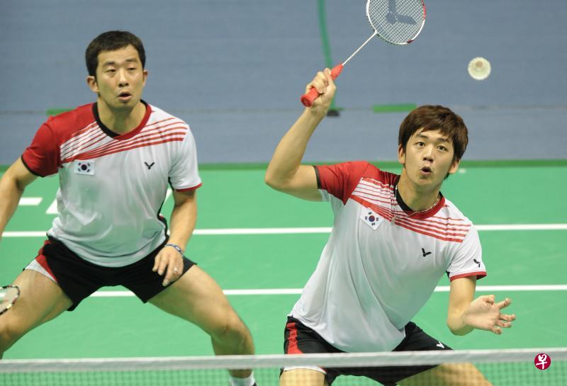 ▲郑在成(左)与李龙大在2012年伦敦奥运夺得男双铜牌。(新华社) ▲郑在成(左)与李龙大在2012年伦敦奥运夺得男双铜牌。(新华社)