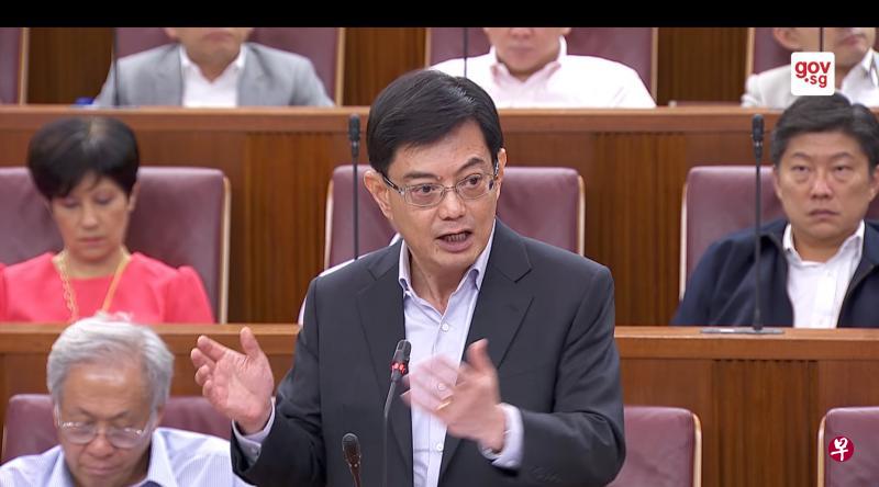 财政部长王瑞杰发表今年的财政预算案声明后,朝野议员针对政府政策在议事厅展开激烈辩论。(gov.sg截图) 财政部长王瑞杰发表今年的财政预算案声明后,朝野议员针对政府政策在议事厅展开激烈辩论。(gov.sg截图)