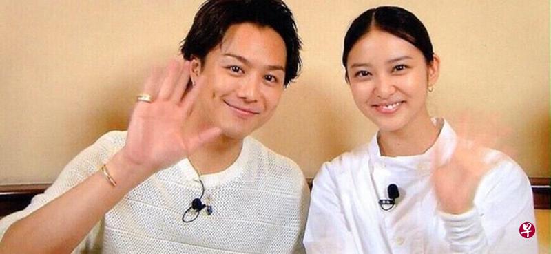 “放浪兄弟”主唱Takahiro(左)、武井咲升格当新手爸妈。(互联网) “放浪兄弟”主唱Takahiro(左)、武井咲升格当新手爸妈。(互联网)