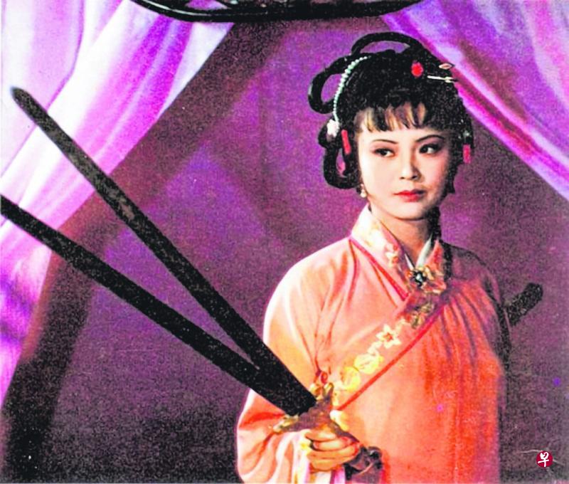 1987年版电视剧《红楼梦》尤三姐（周月饰）剧照。