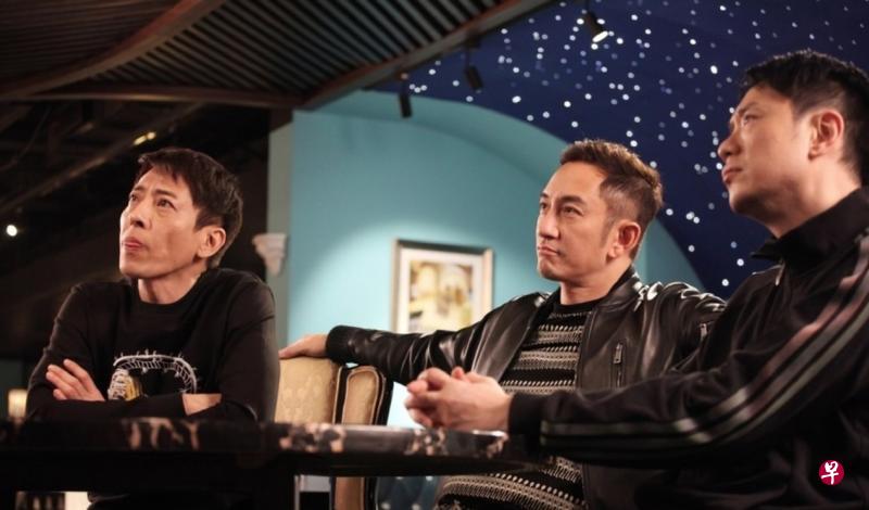 吕颂贤(左)和无线战友邵传勇(右)落实拍摄网络剧,吴启华(中)力挺演出。(网络照) 吕颂贤(左)和无线战友邵传勇(右)落实拍摄网络剧,吴启华(中)力挺演出。(网络照)